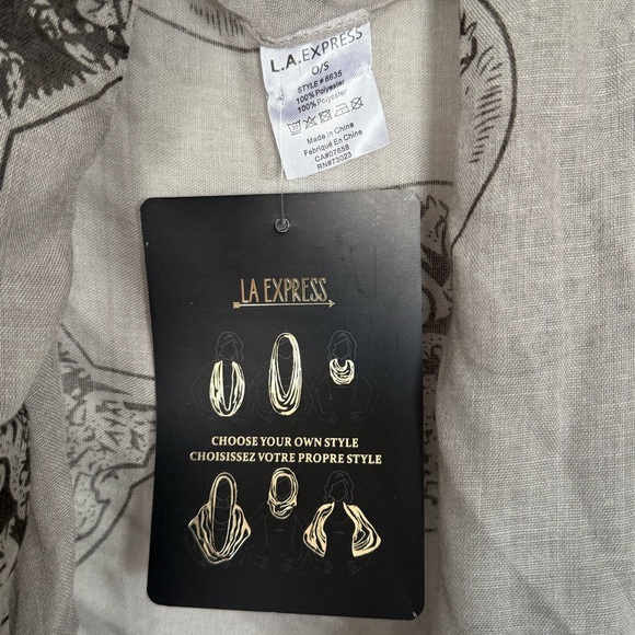 Express Gray Cat Pattern Scarf - Picture 3 of 3